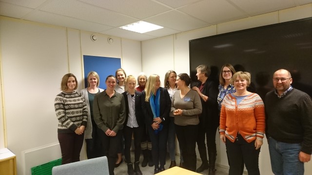 Den 28. november hadde Fylkesmannen besøk for å diskutere strandryddeåret 2019. Frå venstre Charlotte Alexander Lassen (Fylkeskommunen i Nordland), Marit Gressetvold (Lofoten avfallsselskap), Maria Antonsen (Senter for oljevern og marint miljø), Torunn Slettemark Hovden (Fylkesmannen i Nordland), Ingrid Sælemyr (Reno-Vest), Helene Børsting (Naturvernforbundet), Torunn Anita Ulriksen (Reno-Vest), Monica Kleffelgård Hartviksen (Lofoten avfallsselskap), Mariann Bakken (Fylkeskommunen i Nordland), Oddlaug Ellen Knutsen (Fylkesmannen i Nordland), Anne-Sissel Jenssen (SAR Sandnessjøen), Toril Haltbrekken (Søndre Helgeland Miljøverk) og Arnt E. Pedersen (Iris Salten IKS) Deltakende på strandryddesamling 28.11.2019