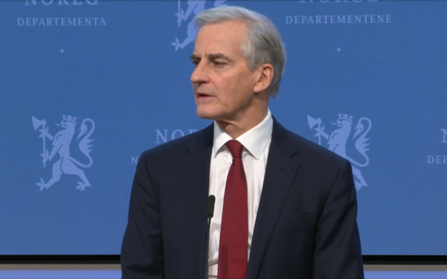 Statsminister Jonas Gahr Støre innledet regjeringens pressekonferanse i kveld, der en rekke nye nasjonale smitteverntiltak ble presentert.