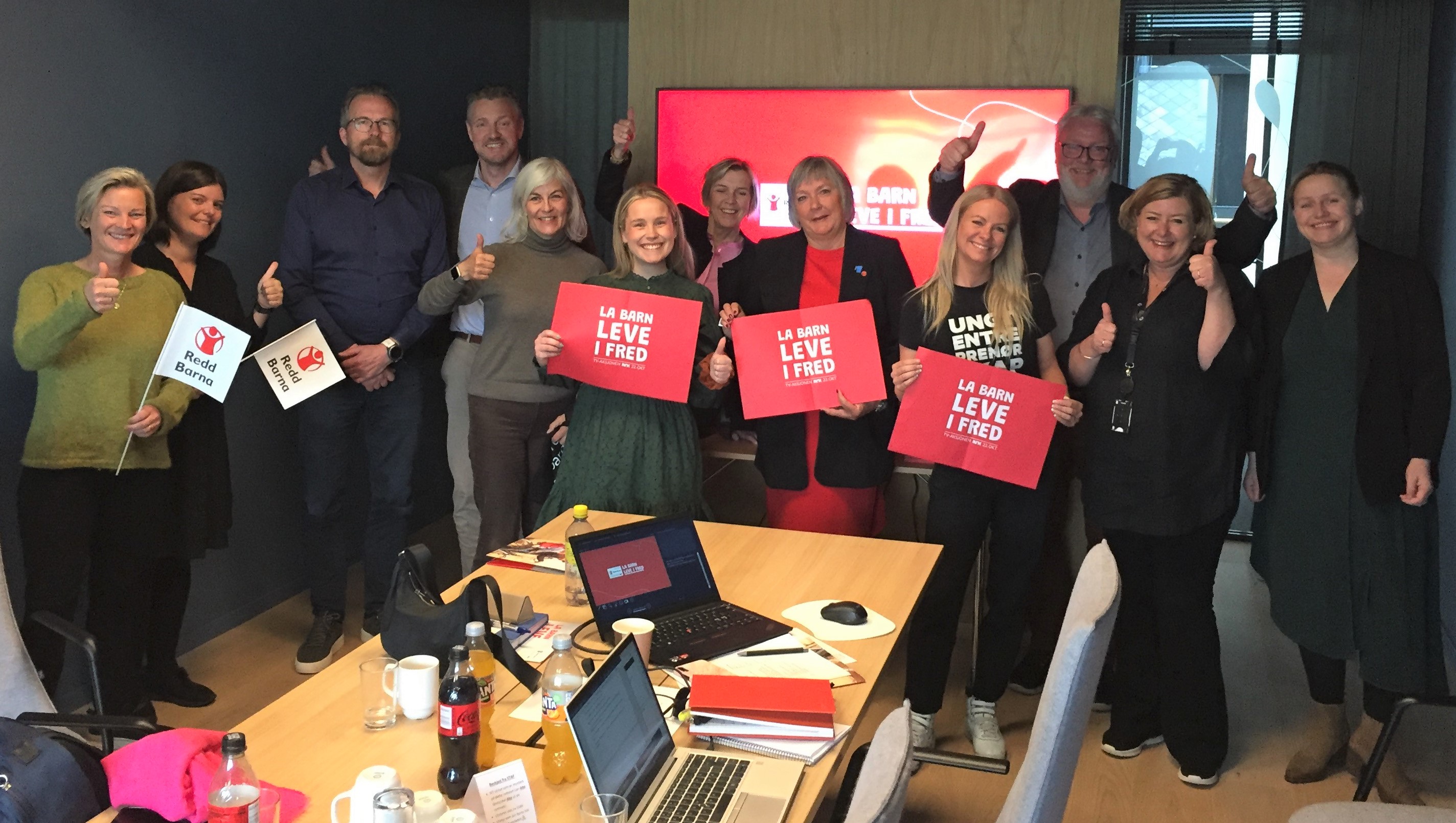 Fylkesaksjonskomit&egrave;en for h&oslash;stens TV-aksjon er klar til innsats og h&aring;per alle tr&oslash;ndere bidrar til et historisk godt resultat til inntekt for Redd Barna.