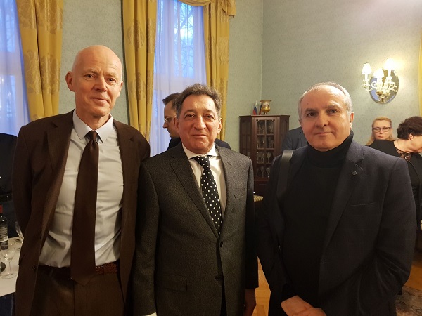 Fra venstre, rektor ved AHO Ole Gustavsen, den russiske ambassad&oslash;r i Norge Teimuraz Otarovich Ramishvili og sjefingeni&oslash;r Nedzad Zdralovic ved Fylkesmannen i Troms og Finnmark. Foto: FMTF