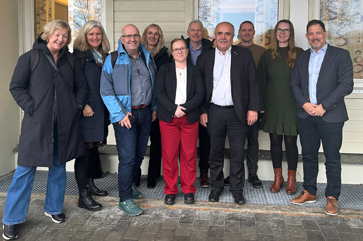 Deltakere på dialogmøte med Leirfjord kommune