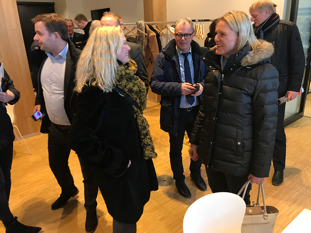 Assisterende fylkesmann Monica A. Iveland og Justis- beredskap- og innvandringsminister Sylvi Listhaug.