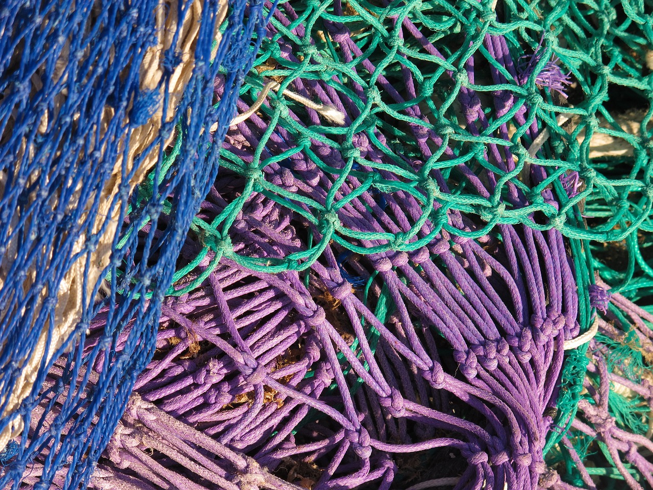Fiskegarn i ulike farger